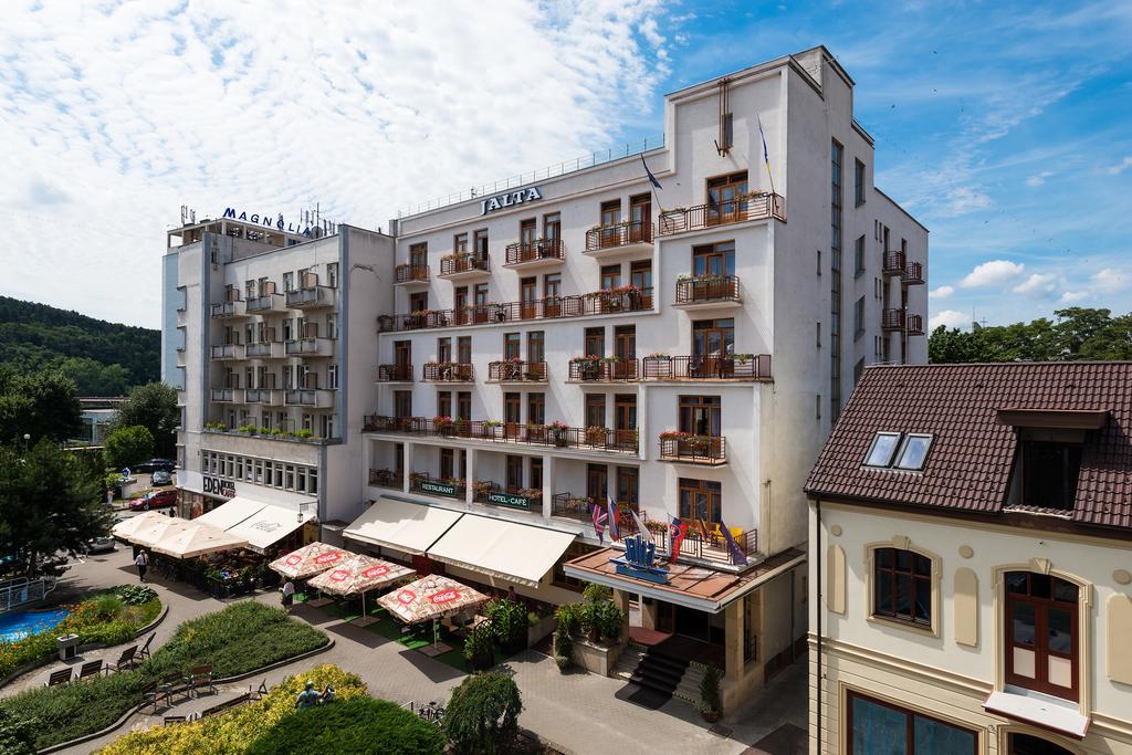 Ensana Jalta Piest'any Exterior foto